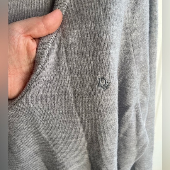 Christian Dior Men’s Vintage Grey Acrylic Made in USA‎ Knit Vneck Sweater Sz L - Picture 3 of 6